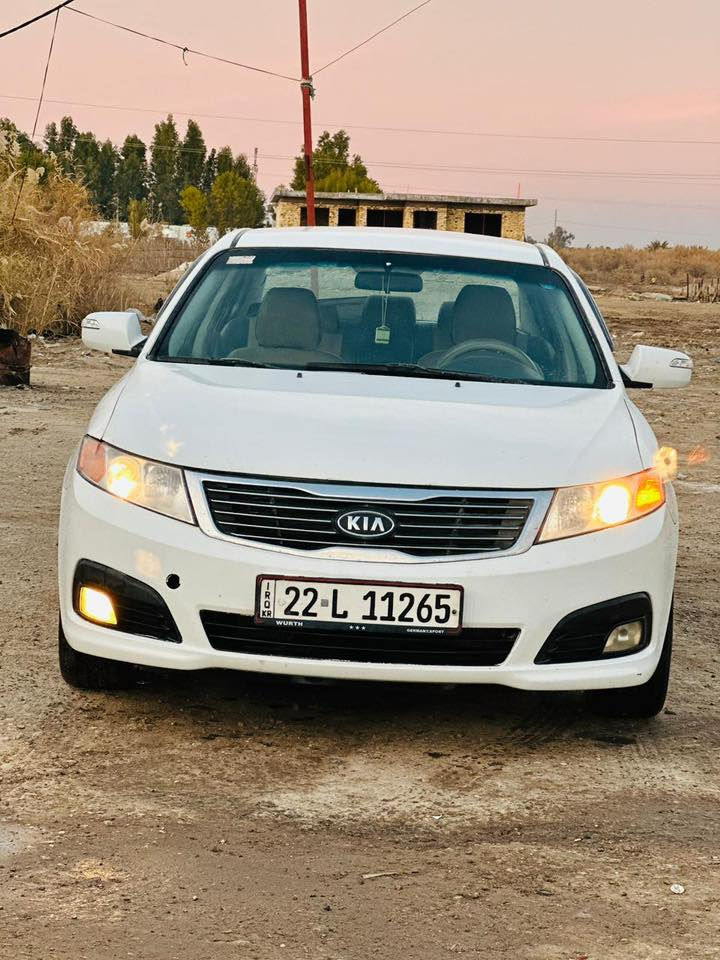 السلام عليكم 
اوبتما 2010 رقم اربيل امريكي باسمي   السيارة بيها ترشرش صبغ والقمارة مصبوغه  ابيعك صبغ عام مكفوله من الگلبة  ، والكص  ، دواخل سليمه    كير ومكينه مكفولات ، حدادية   جديدة  السياره متصرف عليها اي شي 

وبالخير على الياخذها 

عارضها 95ورقة وبيها مجال حك الجية 
مكان السيارة  بابل الشوملي  

***********
***********
