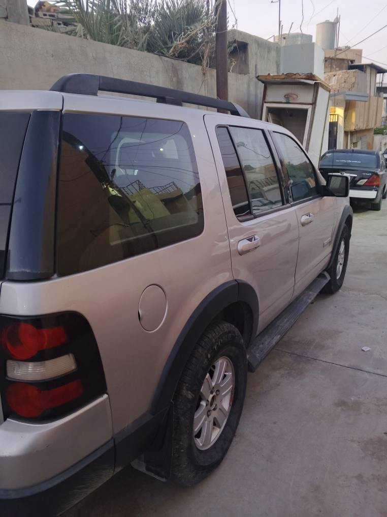 فورد اكسبلور 
موديل2007 
كلين به بي سبوغ بي دةعم 
فول فول مواصفات بدون فتحه
هةمو شتي بةشةرته 
رةقةم سنةوى نوييه 
سيارة شةش بستونة مكينه 4.0
4×4 ثلاث وضعيات 
شوين كركوك 

فورد اكسبلور موديل 2007  كلين تايتل 
بدون صبغ بدون حادث السياره فول مواصفات 
بدون فتحه مكانها كركوك  سعر120$ مجال قليل سيارة ستة سلندر دفع رباعي ثلاث وضعيات تبريد كير مكينه شرط 
*********** كركوك, العراق
