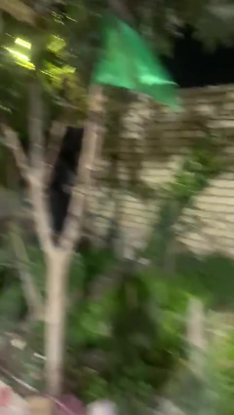بيت للبيع بحي السبل 
المساحه 240 متر 
قريب على مدرسة البراعم للامل 
البيت يحتوي على غرفتين مساحة الغرفه 5متر ونص × 3 ونص  وصاله  8 متر×3 ونص 
والمطبخ حار وبارد 7متر×3ونص

وديوانيه طول 8متر×4

وطارمة البيت 8متر ×7 

+ حديقه كبيره 
البناء حديث طابوك 
والرباط كونكريت 
والسكف عكاده 

تفاصيل اكثر التصال عبر الرقم 

*********** اتصال + واتساب متواجد 24
