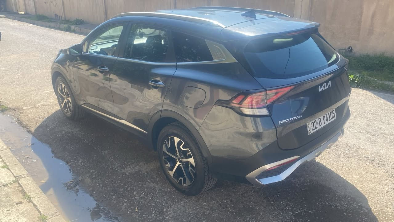 السلام عليكم اخون للبيع كيا سبورتج وارد أمريكي موديل 2023 السياره بيها مكانات صبغ أبيع 6قطع مكان السعر 168 وبيها مجال مكان السياره أربيل عنكاوه ***********
