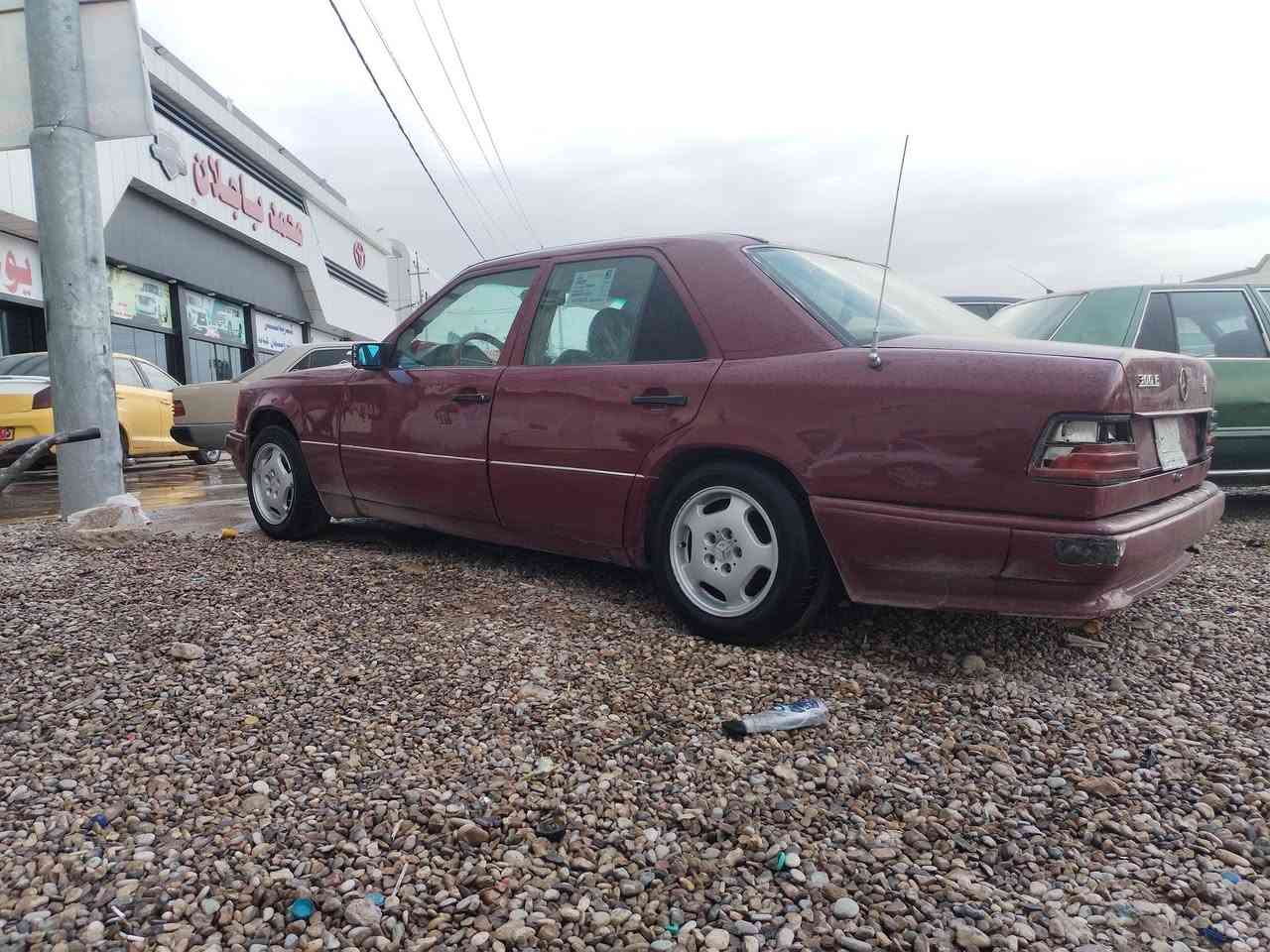 بسم الله الرحمن الرحيم مارسيدس مؤديل ٨٩ كراوه به ٩١ كيرو مه كينه كاربا ياتي ته قه ورقه تحويل به شه رت
ألوو كؤريش ئه كه م *********** كلار
