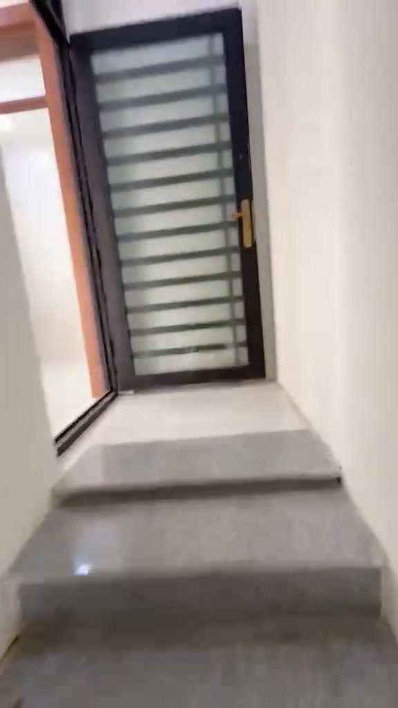 مشتمل للايجار٥٥٠ الاعظميةشارع عمرمقابل قصر بلاسم زيرو مساحة١٠٠ متريحتوي على غرفتين نوم وصالة مطبخ معزول صحيات للحجزوالاستفسار***********
