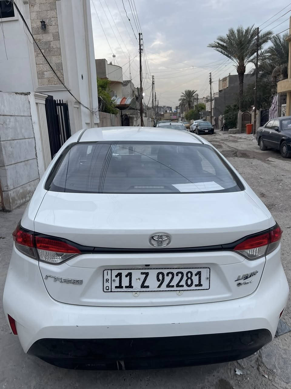 ⸻

🚗 للبيع: تويوتا كوريلا هايبرد موديل 2025
 • الموديل:
• النوع: هايبرد (اقتصادية جداً بالوقود)
 • اللون: أبيض 🤍
 • الممشى: 25 كم فقط (وكالة)

🔹 السيارة بحالة الوكالة، شبه جديدة
🔹 بدون حوادث
🔹 فقط 3 شخوط خفيفة جداً (غير مؤثرة)
🔹 استخدام نظيف جداً
🔹 جاهزة للفحص بأي مكان
الضرر ٣شخوط خفيفه تتصلح بالبارد 

💰 السعر: 140 ورقة (قابل للتفاوض بالمعقول)

📍 الموقع: بغداد - حي الجهاد
📞 للتواصل: ***********
