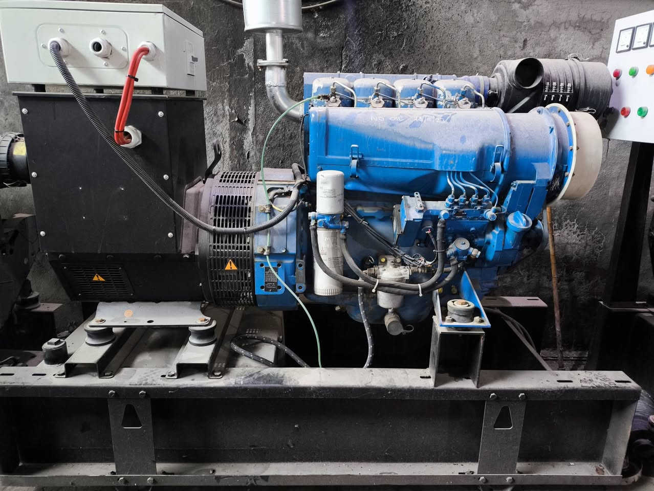 مولدات دويز الماني نوزل قلم حلواني:
دويز ٦ سلندر سوبر حجم ٩١٣ توليد ١٢٥ كيفي بسعر ٥٨ ورقة
دويز ٦ سلندر حجم ٩١٢ توليد ٧١ كيفي بسعر ٤٨ ورقة 
دويز ٣ سلندر توليد ٣٠ كيفي بسعر ٣٦ ورقة 
العنوان اربيل للأستفسار *********** يوجد توصيل لكافة المحافظات وبضمان 🚚
