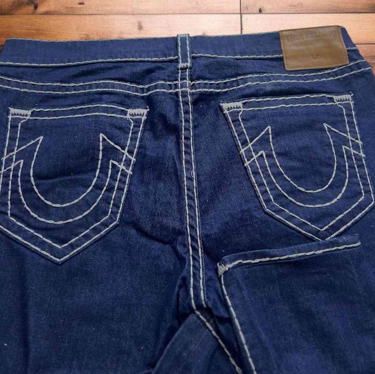 جينز اصلي صنع امريكي من ماركة True Religion ترو ريليجن.
اللون النيلي الحبري.
القياس _42_40 گصه عدله سلِم فِت.
الطول 103 _ الحجل 18 .


**إذا كنت صاحب هذا الإعلان وتريد حذفه لأي سبب، رجاءا أرسل رسالة إلى الدعم الفني**