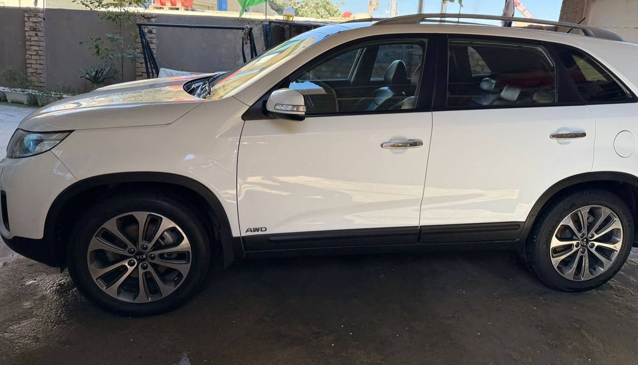 ورنتو 2015  واحد على واحد خليجي
6سلندر 
رقم بغداد 
بسمي  السيارة مكفوله

كشنات جلد 

نظام ايرباك

اوتوماتيك

كاميرا خلفيه 

بانوراما 

الداخل ملكي
ثلاث قطع تبريت
بصمه

مرايا جانبية كهربائية

نظام مفتاح ذكي

مقاعد امامية كهربائية

مانع انزلاق

رادار امامي 

ستائر خلفية 

قفل امان اطفال
ماشيه 177 

رقم التواصل  ***********
مكان السيارات حله شارع 60
السعر 208
