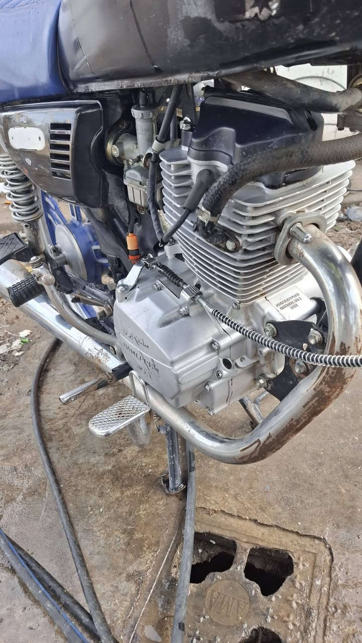 سلام عليكم دراجه إيراني 5كير مكينه شرط سعر 500بي مجال تواصل واتس ***********
