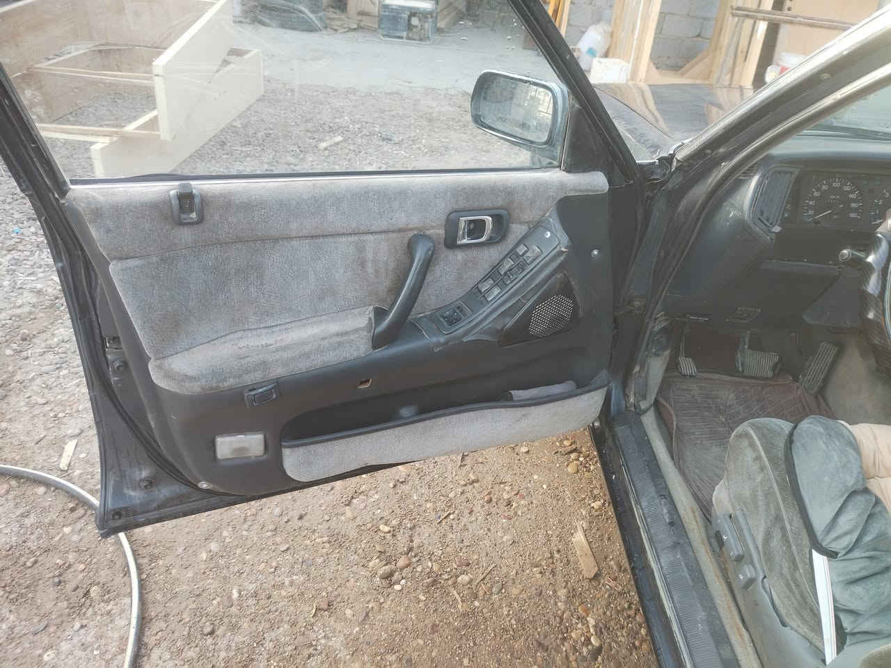 ارنب موديل خمسع وتسعين كلش نضيفه ومكفوله من ضربه او صبق او كص ايعيب مكفوله ماعد محرك بي بدايه رخاوه سعرثمانيه وخمسين وبي مجال اعنوان النبار لتصال ***********
