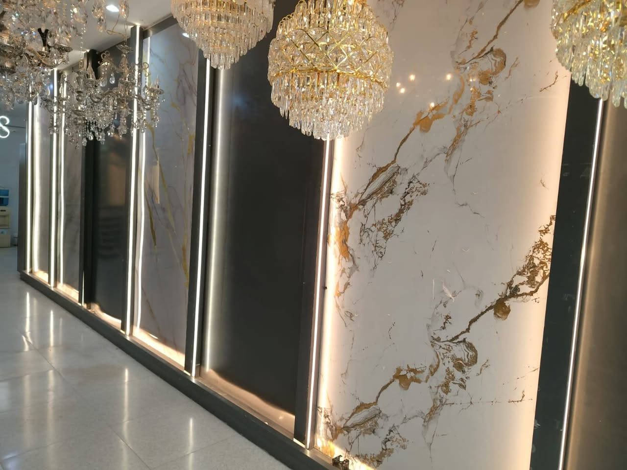 🌿💢   #مكتب_القيارة_للديكور_والسيراميك    💢🌿
                          #السرحان_للديكور

     كل شي جديد هو اختصاصنا .... أحدث الموديلات 
              نحن عالم آخر في الديكور الحديث 
              دائما ما نبحث عن التميز والاناقه 
                    ويانا بيتك اجمل واحلى 
   
                           الأسعار تنافسية 
        
            🌹زورونا وستجدون ما يسركم 🌹

موصل القيارة الشارع العام قرب السيطرة الشمالية
مقابل سايدين المستشفى 💯الجملون 💯

للاستفسار 
*********** سرحان
*********** صالح
*********** عدنان 
*********** احمد
