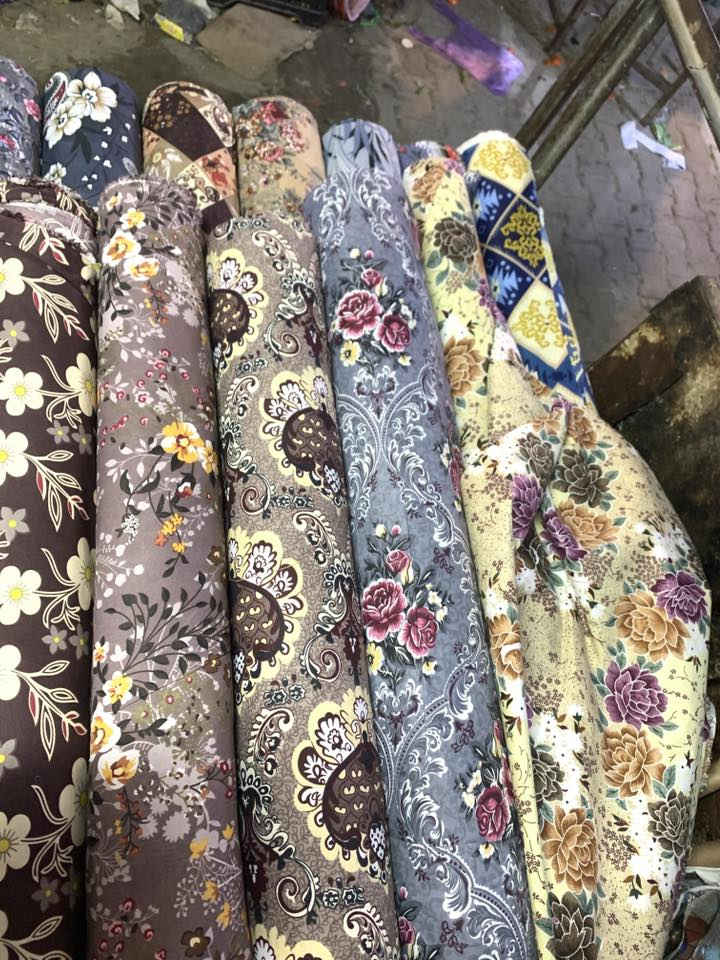 سلام عليكم قماش  أمارتي درجه أولى
يوجد لدينا اقماش أمارتي اصلي
ومتوفر عدنه فرشات نفر ونفرين كشكش وعادي 
ومتوفر  تلبيسه دواشك نفر ونفرين 
متوفر تلبيسه مخاد 
عنوان بغداد الحريه سوق الثانيه قرب ابو نور ابو البهارات 
رقم الهاتف ***********
