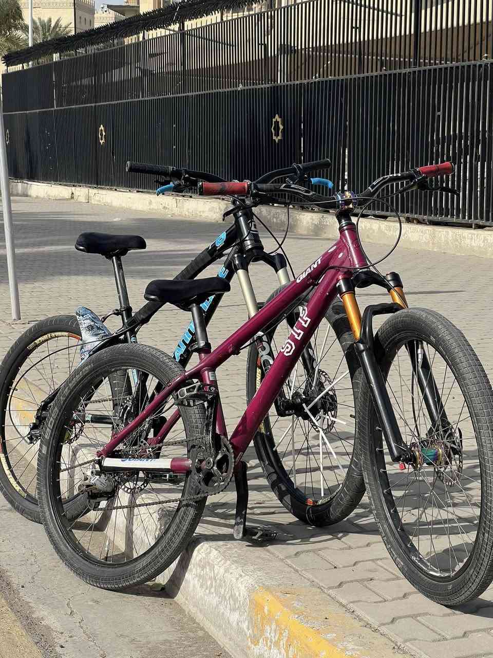سلام عليكم
بايك للبيع جاينت STP 😈🔥
فريم حجم 26
فول تزويد 
وياله عراض بطيخات طرب سبع الوان
بريكات دهن شيمانو mt200
دبل غاز ، كشن مافيا ، ستيرن كاربون فايبر 
تايرات شوالبي الماني ، زنجيل سرام 
مكاني بغداد مدينه الصدر
مو شراي لا تتصل
واتساب ***********
