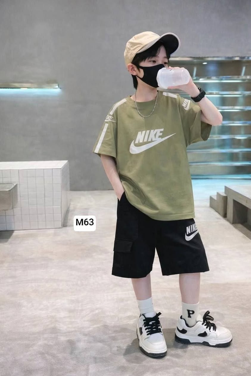 سوت ولادي صيفي الخامه الكوريه  كواليتي عالي الخامه ممتازه يلبس من عمر 5_11 سنه
التوصيل داخل بلد


**إذا كنت صاحب هذا الإعلان وتريد حذفه لأي سبب، رجاءا أرسل رسالة إلى الدعم الفني**