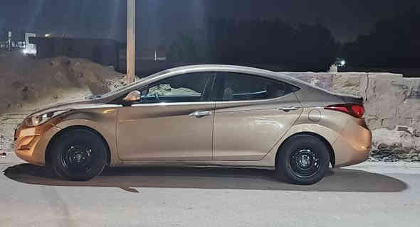 النترا للبيع موديل 2015 خليج السياره جير محرك كفاله فيها اربع قطع صبغ على بدون ضربه 105 وبيها مجال((***********
