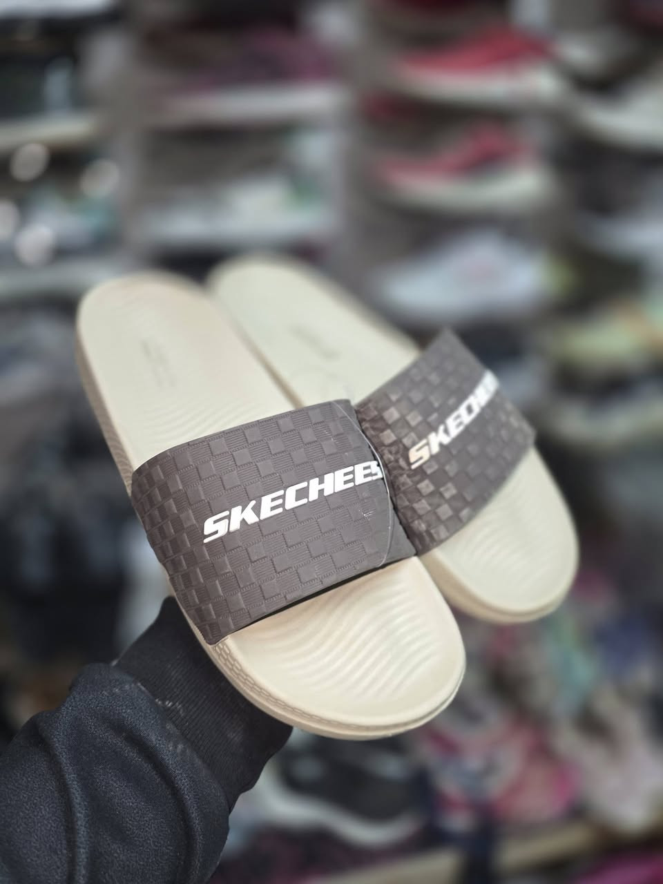 تم وصول وجبة نعال طبي  (ماركات)
#بالة_اوربي
#نعال_رجالي_بالة

قرية السندية قرب (مدرسة الاضواء)
استفسار مراسلة الصفحة
#يوجد_توصيل_لجميع_محافظات


**إذا كنت صاحب هذا الإعلان وتريد حذفه لأي سبب، رجاءا أرسل رسالة إلى الدعم الفني**