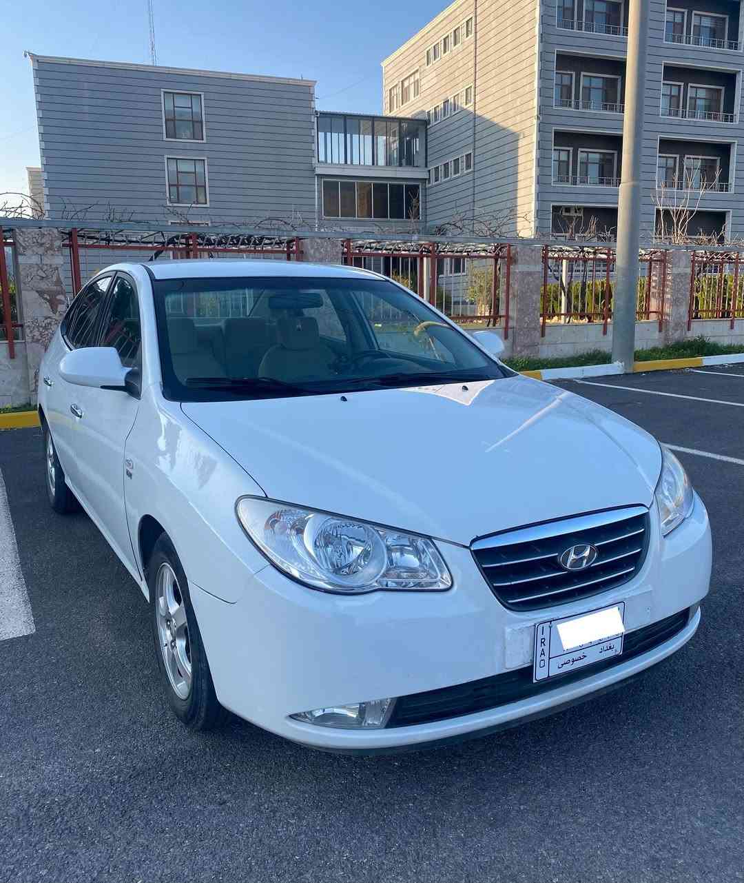 ئاڤانتی موديل :- ٢٠٠٧ بڕاوە
مه كينه ١٦ دكشن به رز ، ١٦٠ هەزار ڕۆشتووە
ته بريد لەمس ، ئاوێنه شه فت ،كوشن هيتەر…
سقفى شووشه بێ بۆیاخە ,گێڕ و مه كينه به شەرت 
 بەردی گزۆز بەشەرت چوار تایە و سپێری نوێ
خایسی نیە شوێن براوەش جوان دوراوەتەوە 
تەبرید سارد و گەرم و ads بەشەرت
سەیارەی دەستی خۆمە سەنتێک مەسفرەی نیە
نرخی :-٥٨ گەلا  ژ.مۆبایل :- ***********
