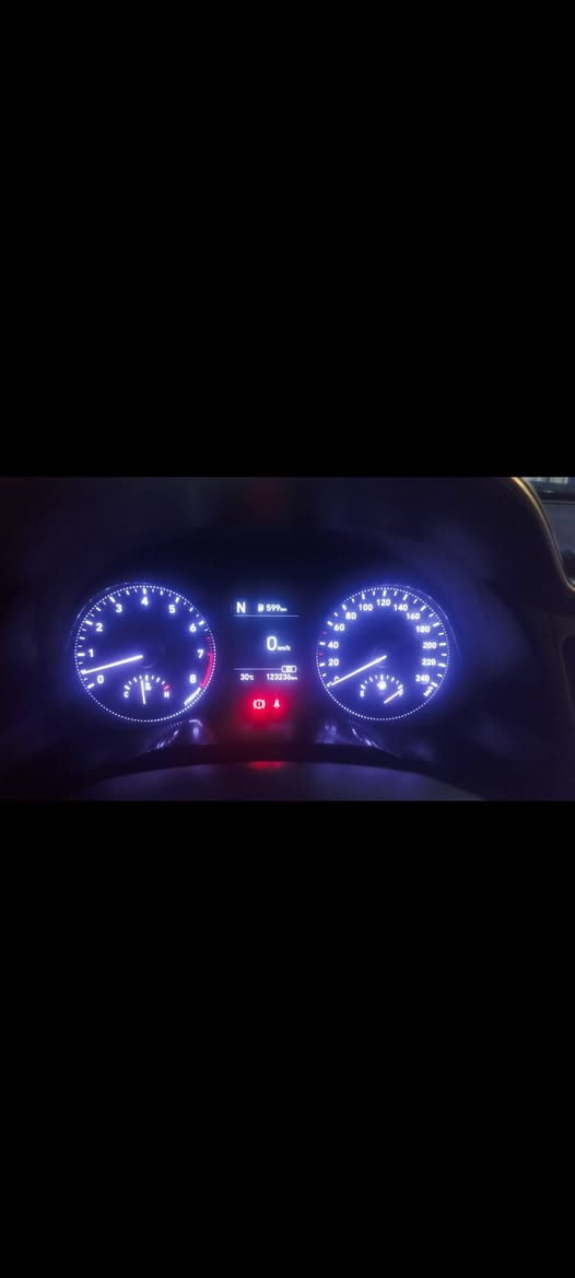 النترا 2020 خليجي رقم بغداد انكليزي حرة باسمي
السيارة جاهزة من كلشي كير مكينة تبريد 
محرك 2000
السيارة فول مواصفات بصمة وبصمة ابواب وفتحه وشاشة 
السيارة بيه جاملغ صبغ و بية شوية بالجاملغ الثاني وملاحظات بسيطة وسونارة موجود 
السعر 153
رقم الهاتف *********** 
السيارة موجودة بميسان
