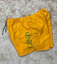 ألبسة • قياس لارج • توصيل لجميع المحافظات