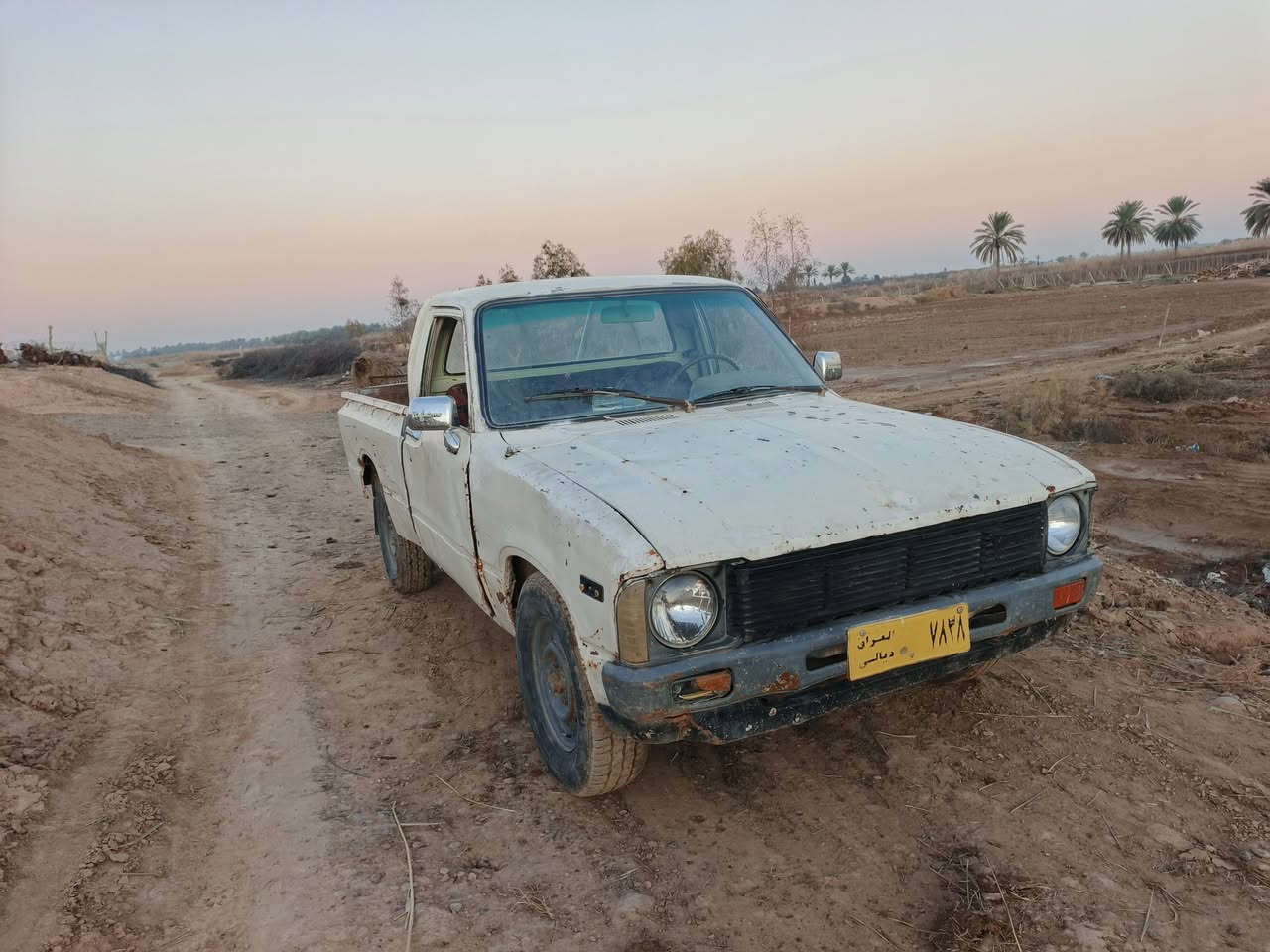 سيارة تيوتا موديل 1980
نضيفة كدامك الصور محرك كير نضيفات ارقام وسنوية 
كاملات 
بس ملاحظة بيها قاصرين التحويل مالتها يتأخر 
السعر 14ورقة وبيها مجال 
***********
