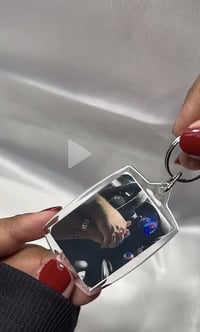 مدالية مفاتيح • طباعة صورتين • توصيل لكافة المناطق