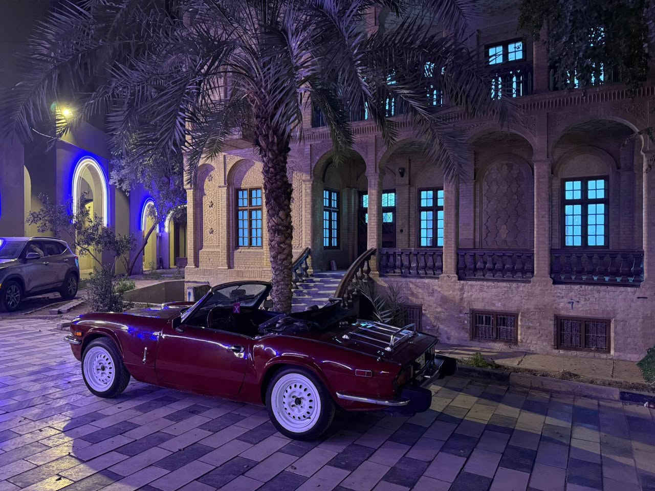 سياره كلاسك بريطانيه
اسمها ترويمف(سبيتفاير 

للبيع 

موديل ١٩٧٨ 

كشف 

كلش نضيفه مكينه وكير تخبل مكفولات بيها شلعه 

ومعدل تشك الكاع 

اربعه سلندر 

جاهزه من كلشي مابيها نقص برغي مصبوغه عام جماليه 

رقم اربيل نكليزي 

السعر 127 وبيهة مجال

موجوده بلغدير مقابل شقق زيونه

*********** سيف
