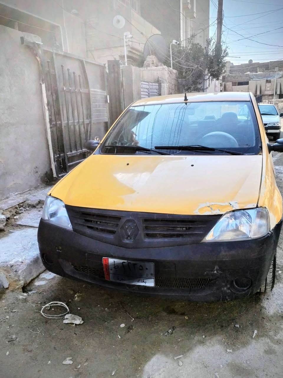 سلام عليكم شباب سياره رينو ٢٠٠٩ رقم بغداد ألماني سياره مادل راعيه ابيع كوم حديد اتكفل سرقه وعشار السعر ١٧ ورقة وبيه مجال *********** مكان السياره البياع
