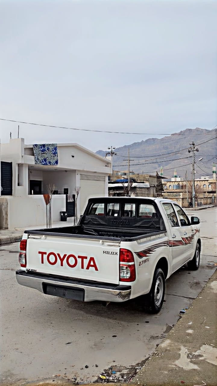 مەرزیە 2014 پارچە ڕەش لەسەر ساخە مەکینە بەشەرت گێر بەشەر تەنها168هەزار رۆیوە ئیسپانەی بەرنەکەوتووە پیشی هیچی نیە ئەوەندەی بۆدیەکە دیاریم کردووە بۆیاخە بستی دوو بست دەبیت سەنەوی تازە بەسەرچوە بەناوکردن و غرامە بەشەرت سەیارەکە مالی دۆستە نموونەیە بۆ سحرەکەی 177
گەلا و مەجال ژ.م:***********
