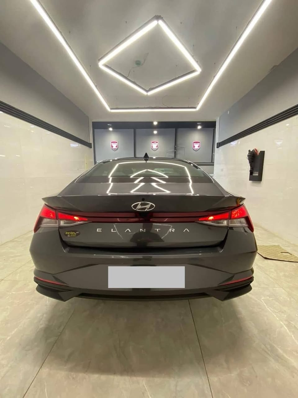 السلام عليكم..
النترا 2022 وارد امريكي 
ماشية 90 الفkm وقابل للزيادة
ضرر موضح بل صور ربع بوند +ربع جاملغ اليمين
ايرباك ستيرن سستم 
مواصفات فول ماعدا السلايت
تشغيل بصمة
ابواب بصمة
إشارة ترحيب
هاند بريك بصمة
تشغيل عن بعد
فول تحكمات ستيرن
شاشة القيادة دجيتال
كشنات الامامي هيتر 
شحن واير ليس 
فول رادار 
رادار امامي + خلفي + جانبي
قيادة ذاتية 
كشاف نهاري LED
السيارة جاهزة بدون مصرف
السنوية بسمي 
رقم اربيل الجديد 
تحويل مباشر
السعر 148$ ومجال بسيط للطيبين
للاستفسار التواصل على الارقام
***********
***********
