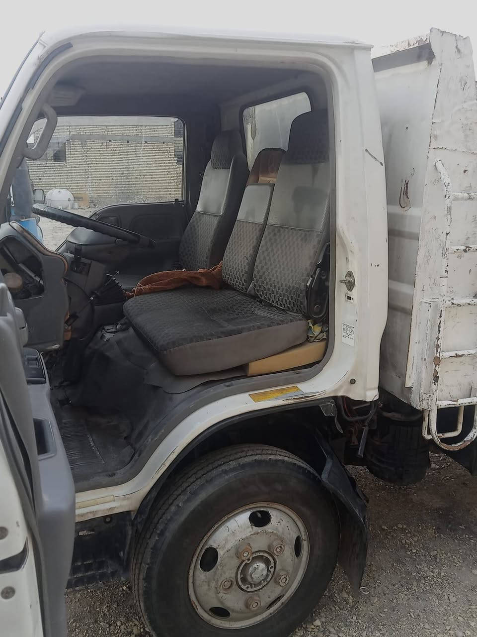 تمت أعادت النشر بسبب الوعود الكاذبة ازوزة قلاب للبيع موديل ١٩٩١ محرك تيوتة ١٤ السعر ٥٧ وبية مجال قليل مكانة بغداد نهايت حي اور للستفسار***********
