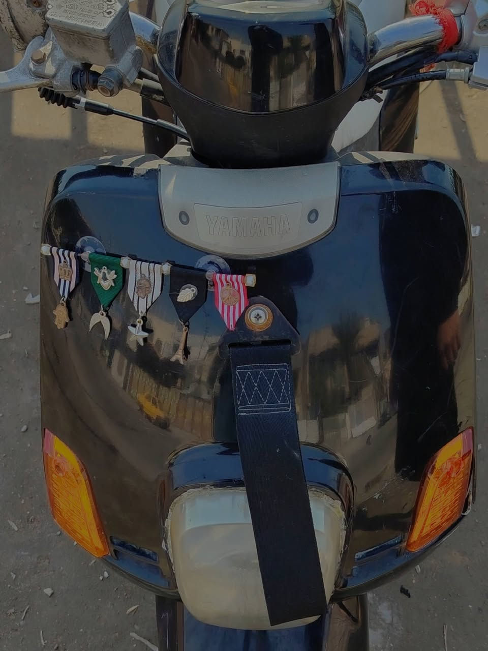 سلام عليكم دراجه بوليس للبيع الدراجه كلها بلاديه ومختمه ختم واحد المكينه مامفتوحه ناعمه الكهربائيات كلها شغاله   كيج بانزين اشاير شغاله سلف هندر شرط نكره الدراجه حلوه ونظيفه االسعر 600 وبيه مجال المكان مدينه الصدر
***********
