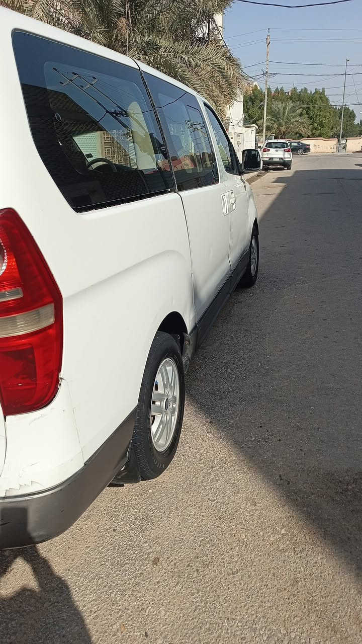 سلام عليكم استاركس 2010مفتوح مكينه بل صندوك تبريد ثلج السياره جاهزه.كفاله من ضربه بس بارد. سعر 135 بيه مجال الاتصال عله الرقم ***********
