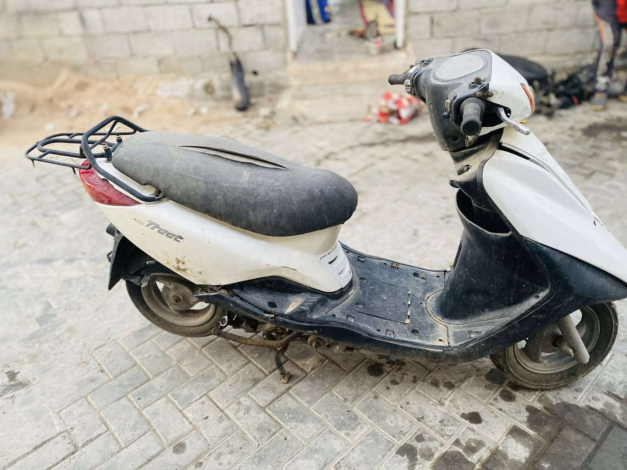 السلام عليكم دراجه بريز لايت عالي كابريتر الدراجه طافيه جفتت بعد عوزها ملف وصالنصه فقط أبيع كوم حديد السعر ٢٥٠ ألف وبيها مجال العنوان بغداد حي النصر الاستفسار خاص رقمي ***********
