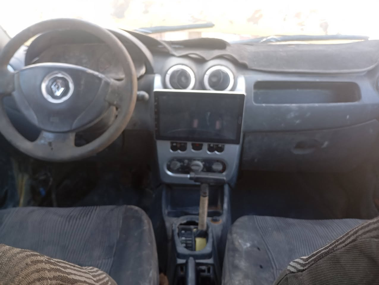 رينو موديل 2011 رقم ذي قار محرك كورله كير ومحرك وحداديه جديد سعر 29 الاتصال ***********
