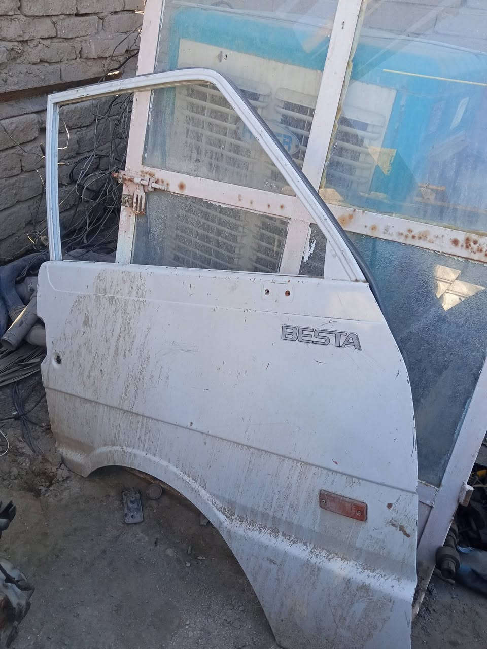 للبيع مال بسته واسيا وبريجو العنوان بابل كفل حي لصناعي ***********
