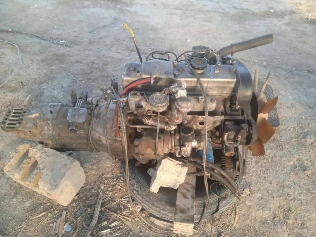 سلام عليكم محرك كيه ستاربكس حاويه موديل7مفتوح مشترك مع كامل ملحقاته وبشرط برقي واحد بي وشرط بلادي حاويه من الامارات العربية وبشرط المستقل ساعه واحد بالعراق والله وبسعر مناسب محرك مكفول كفاله عامه من كلشي  والسعر بلاش البلاش الله يد يمك بارخص الاستفسار على هذا الرقم ***********
