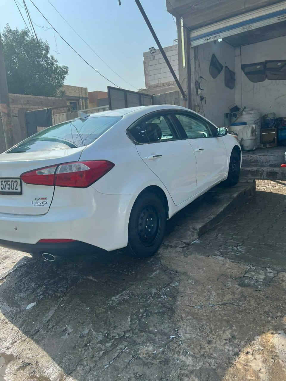 مكلف بنشر سيراتو 2016 أمريكي بيهه صبغ صفحه سائق بدون دواخل سنويه ورقم جديد سياره كير محرك تبريد حداديه مابيهه نقص السعر 110 وبيهه مجال مكاني النجف للاستفسار ***********
