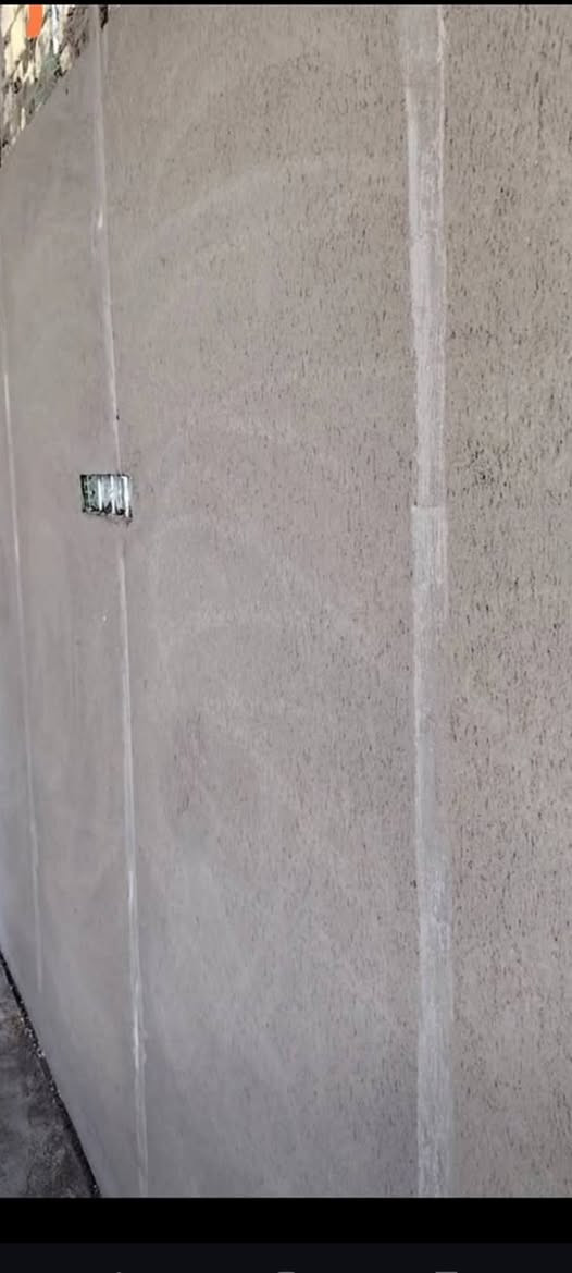 السلام عليكم يوجد لدينا كادر لبخ مصرى شغل درجه اولى لعمل جميع أنواع اللبخ الاسمنتى خشن وناعم وتشميع والطلس والنثر وشغل الفوم درجه أولى وهذا رقمي بيه واتس ***********
