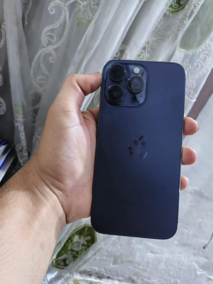 سلام عليكم ١٤برو ماكس شرق اوسط بدون ملحقات مبدل شاشه فقط بطاريته ٧٧بلادين طالع خدمه لان جوه ال٨٠ مكاني كربلاء حي الغدير توصيل ما عدي رقمي للتواصل وبي واتساب ***********
