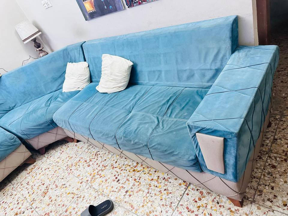 تخم ديوان مع قنفه اضافيه ٣٠٠ وميز تلفزيون مع طبله وسطيه١٠٠


**إذا كنت صاحب هذا الإعلان وتريد حذفه لأي سبب، رجاءا أرسل رسالة إلى الدعم الفني**