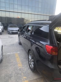 كرنفال خليجي 9راكب موديل 19(كاز) فول مواصفات عدا الفتحة مكينة وكير تخم...