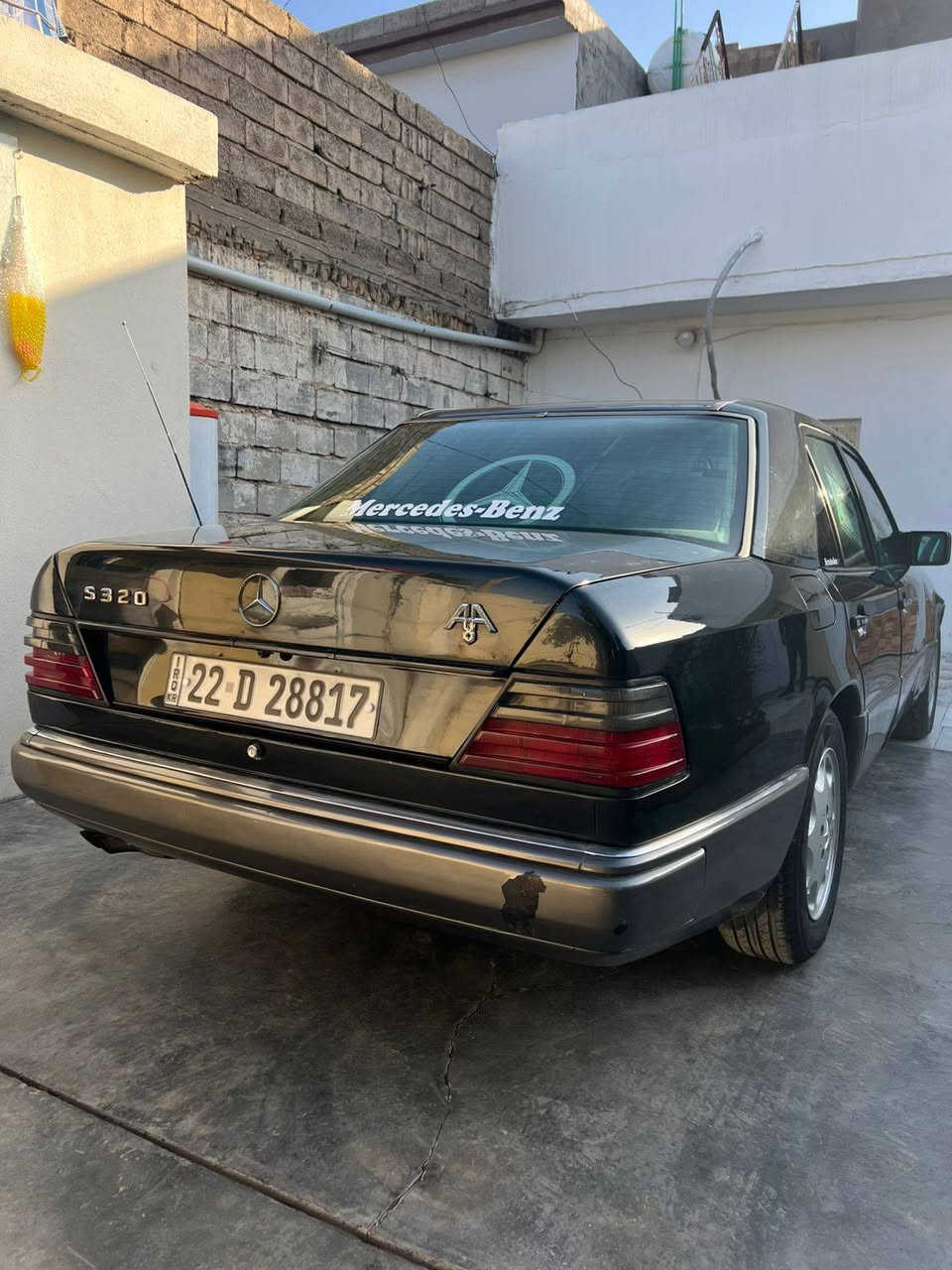 مارسيدس دب جاهزة من كلشي
موديل 1993
لون اسود 
تبريد + تدفئ  شغال
صدر امامي خلفي جديد 
تخم تاير جديد 
غرفه مخمل لون رصاصي 
ويل تفاحه 
كاميرا خلفيه 
قواعد الدبل عالبلاد   السعر 75
بدون خياس او ضربة 
رقم اربيل دولي 
مكينة وكير VVT   
العنوان  \ ديالى المقداديه ***********
