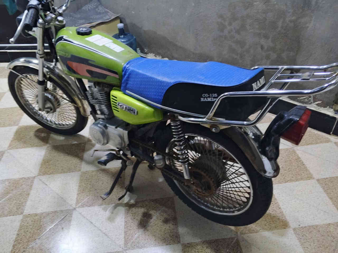 دراجه اربعه كير اوراق 2016محرك19 اصلي دراجه نضيفه السعر 500وبيها مجال مكاني كوت ***********
