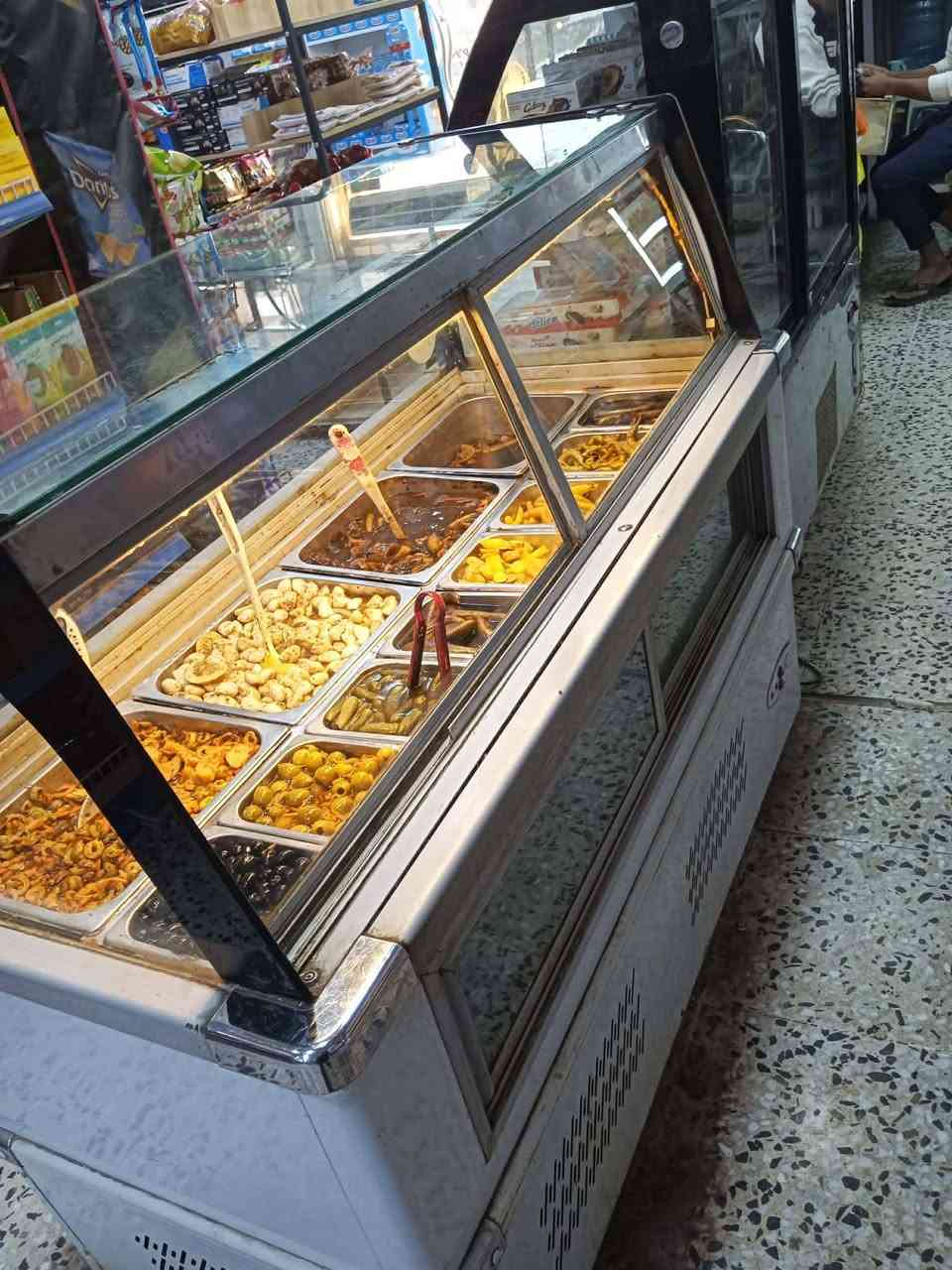 السلام عليكم شباب عارضه مقبلات اوعارضه طرشي ايكور اصلي شركه الزان تركي شغاله ونضيفه السعر 550العنوان بابل حي العسكري الاستفسار الاتصال ***********
