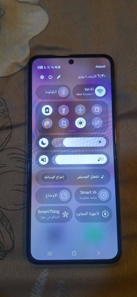 السلام عليكم اخوان مكلف بالنشر سامسونك z flip 5  ذاكرة 512 لامفتوح ولامصلح .للبيع بسعر 300 الف وبي مجال مكاني بغداد السيدية . للاتصال  ابو ريفان ‏‪***********‬‏
