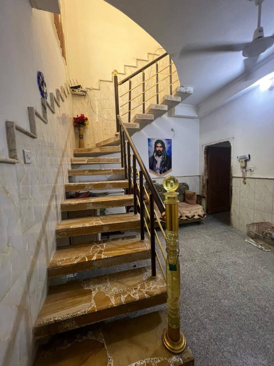 دار للبيع 
المساحه 100 متر طابو صرف ركن 🅿️ 
موقع البكرلي الاولى شارع 20 يبعد عن شارع 100 متر كافه خدمات متوفر .
طابقين 🔥
يحتوي على غرفتين نوم 💤 وصاله
وكلدور  ومطبخ ومجمع صحي 
السعر 117  مليون 
ليرغب بشراء مراجعه المكتب
عقارات املاك العراق
بكرلي بعد الملعب قبل السيطره القديمه


**إذا كنت صاحب هذا الإعلان وتريد حذفه لأي سبب، رجاءا أرسل رسالة إلى الدعم الفني**