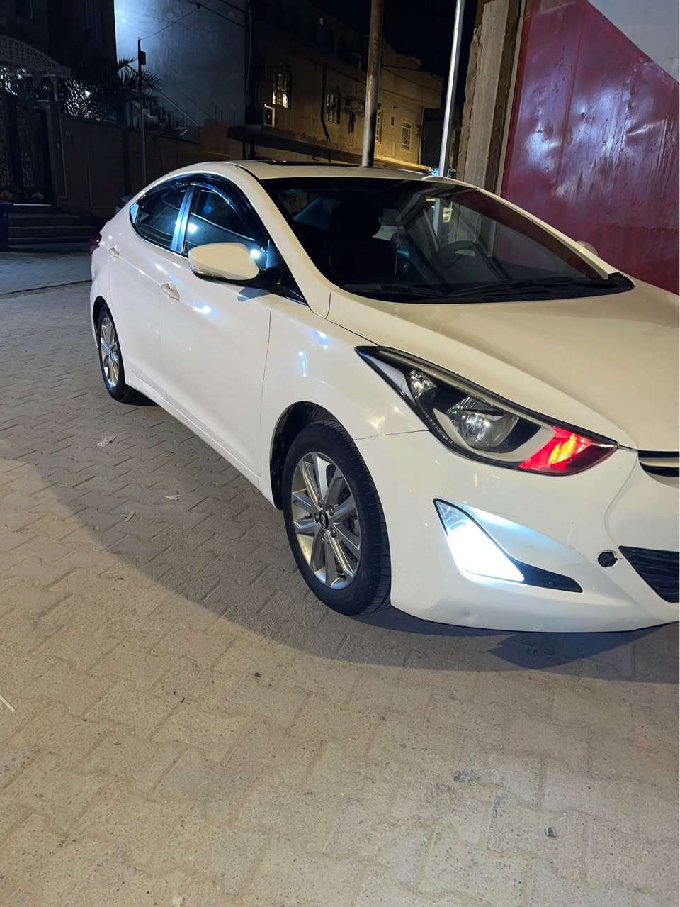 النترا مديل ٢٠١٦ مكفوله كفاله عامه من الصبغ فقط بارد خفيف كلش ماشيه ١٣٤ قابله للزياده جاهزه من كلشي مكاني بصره 
سعرها ١٣٥ وبيه مجال 
*********** البصرة, العراق
