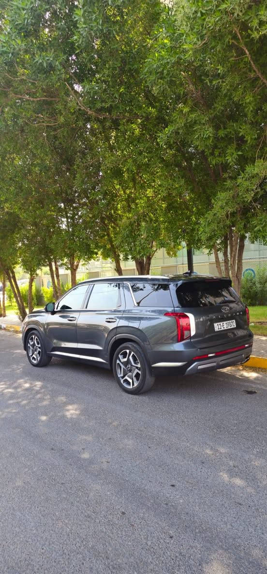 هونداي باليسايد  2023 لمتتد  فول 1/1 
رقم بغداد اباسمي
 
1 - اللون /  رصاصي
2 - العداد  / 40000 ميل
3 - الرقم / بغداد
4-  شاشة عرض(داتا شو)
5- المحرك   v6    3.8 
6- بصمة تشغيل + بصمة ابواب 
7- ويل كب حجم ٢٠ 
8-  فتحة سقف عدد ٢
9- سماعات هارمن كاردن عدد ١٦
10- رادار امامي  + خلفي 
11- حساسات امامي + خلفي 
12-  كامرات عدد 6  360 درجة 
13- كشنات امامي خزن ميموري 
14-  كشنات كهربائي تدفئة وتبريد
15- كشنات جلد  
16- جنطه كهرباء 
17- بردات جانبية
18- تبريد مركزي امامي + خلفي منفصل التحكم
19-تحكم ستيرن + شفتات
20- تدفئة ستيرن 
21- مرايا هيتر + تعتيم 
22- صندوق كهربائي شفط + اربع وضعيات فتح صندوق
23 - وضعيات قيادة  (٥)
24- ويل كب حجم  ٢٠ 
25- اوتو هولد + نقطة عمياء 
26- سايد بريك بصمة + مثبت سرعة
27- شحن لاسلكي 
28 - إشارات بالمرايا  + إشارات جانبيه
29 - اوتو بريك 
30 - تحديد مسار
31 -شاشة ديجتال كبيرة
32 -تشغيل عن بعد .
33 - خزن مقاعد الاماميه
34 - دفع رباعي
35 - نظام مانع انزلاق 
36 - نظام نزول منحدرات 
37 -كشنات Vip منفصل 
 والكثير من المواصفات لم تذكر بعد .
 
الضرر موضح بالصور او رقم الشاصي موجود البجم كبس بدون ايرباك السياره جديده مابيه اي نقص 

السعر    260 ورقه  او مراوس حسب القناعه
للاستفسار
    
***********
 مكان السياره بغداد حي العامل من جهة السريع مقابيل مسبح الرافدين
