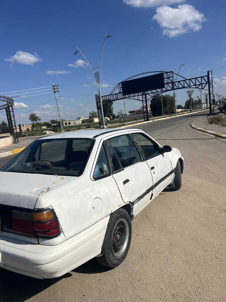 السلام عليكم
للبيع دايو  بدون طخه بدون خياس سلو كير محرك شرط
صدر خلفي
امامي جديد
طوبه جديد
رقم صلاح الدين الماني مشروع وطني تحويل مباشر

تخم تايرات جديد
اتو ماتيك كهربائيات شغاله لايتات زنون ابيض 
باور شغال باتري جديد 

نكره سلف 
المكان تكريت
البوعجيل
الاستفسار 
***********
