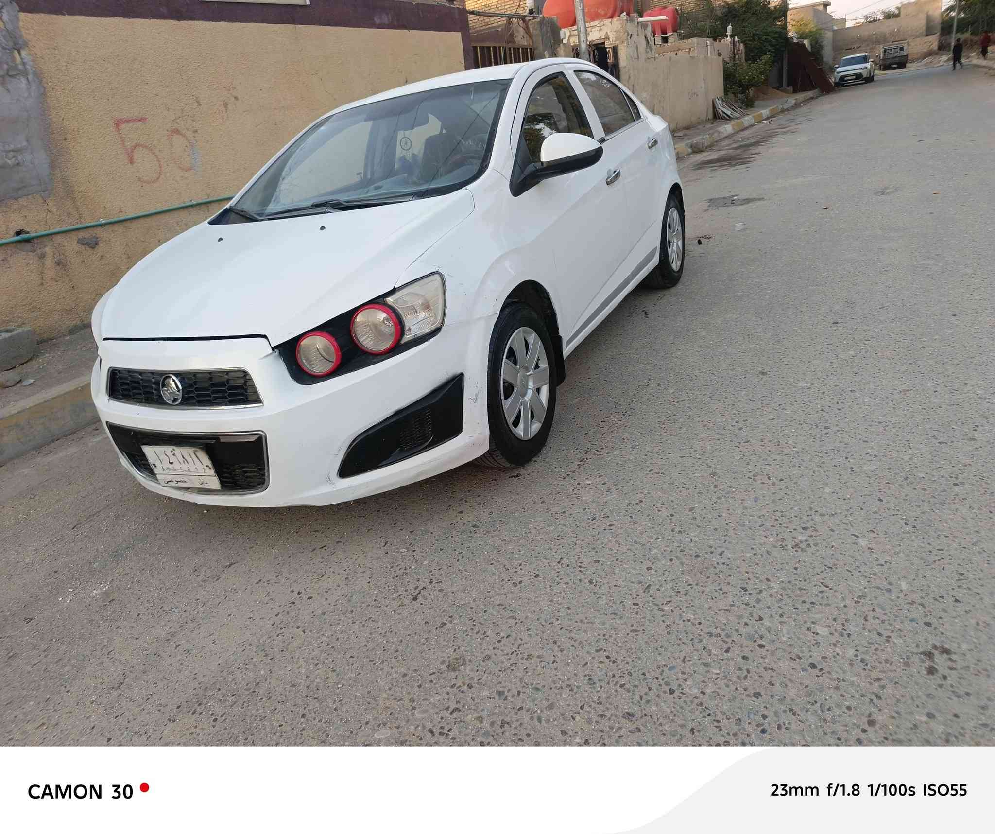 افيو سونك خليجي ٢٠١٢ رقم بابل تحويل مباشر
سيارة نضيفة جدا
بيه صبغ قطعة وحدة والباقي مكفوووول 
محرك ١٦٠٠ 
كير اوتو + عادي 
سيارة جاهزة مكفولة محرك كير حدادية امامي خلفي 
تقم اطارات 
االسعر ٥٨ 
مكان السيارة طويريج 
***********
