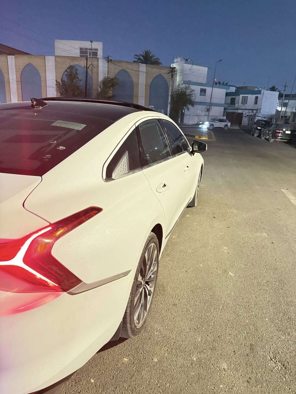 كيا كادينزا K8 2023 شكل الجديد فول مواصفات vipماشيه ٣٦ الف  السياره بحاله الوكاله ضمان الدوليه مكان السياره اعظميه للاتصال *********** السعر ٢٥٠$ دفترين وخمسين ورقه
