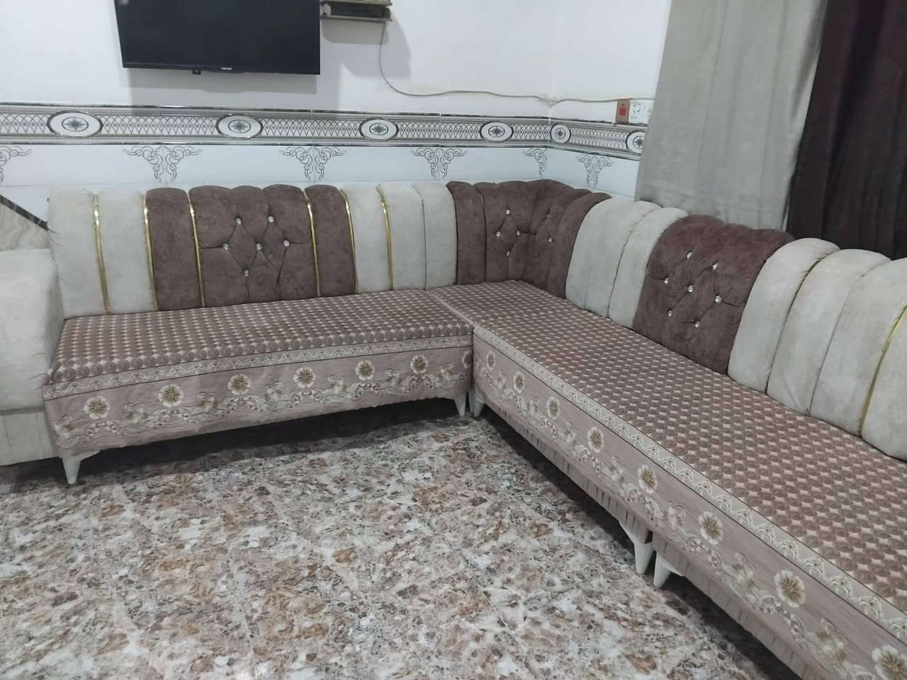 ديوان فول نضافه مابي إي عيب شرط الفحص السعر 275 وبي مجال للشراي ديوان لكطه


**إذا كنت صاحب هذا الإعلان وتريد حذفه لأي سبب، رجاءا أرسل رسالة إلى الدعم الفني**